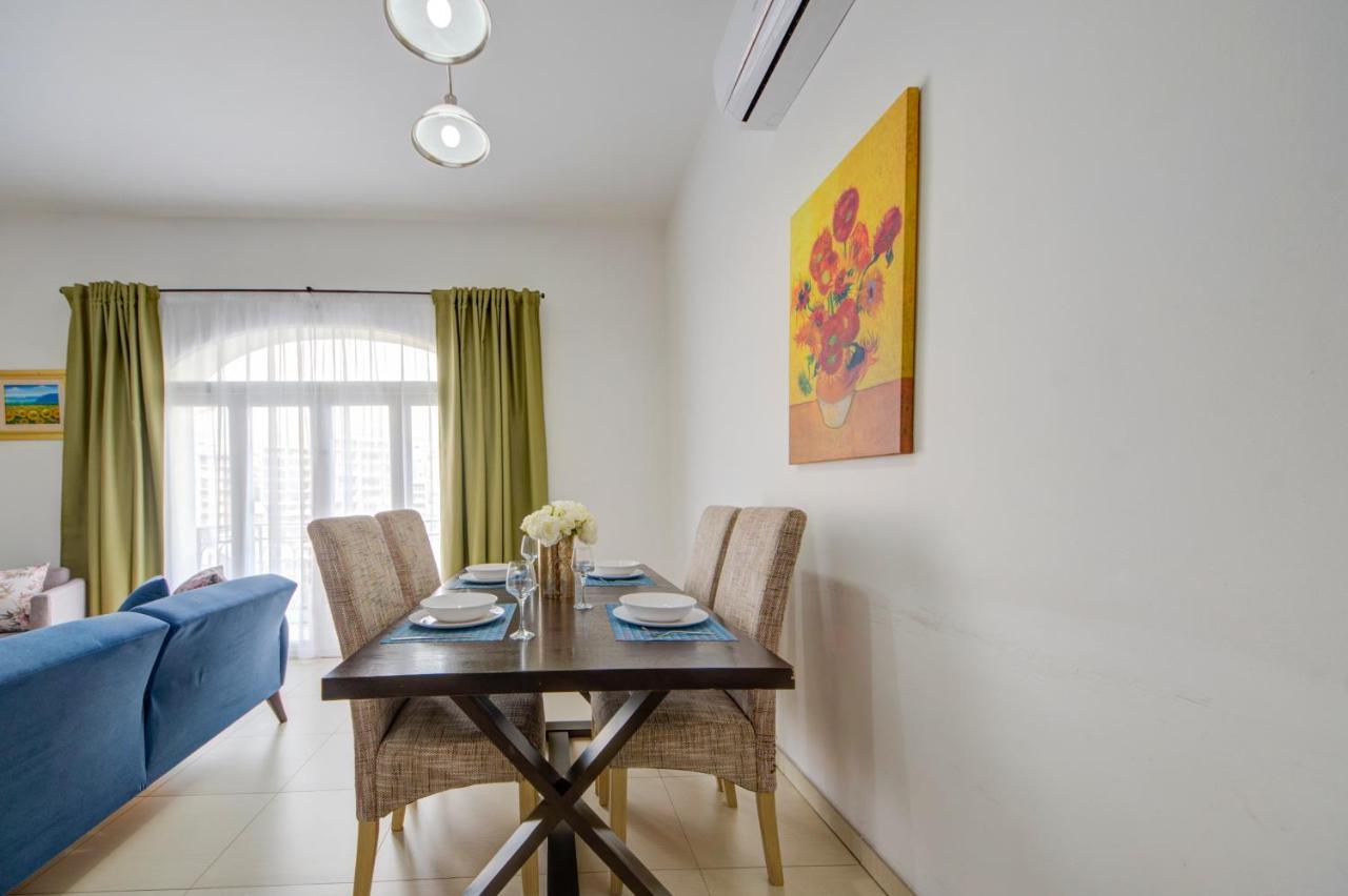 St Julians 2 Bedroom Apartment With Commanding Seaviews By Shortletsmalta Сент Джулианс Экстерьер фото