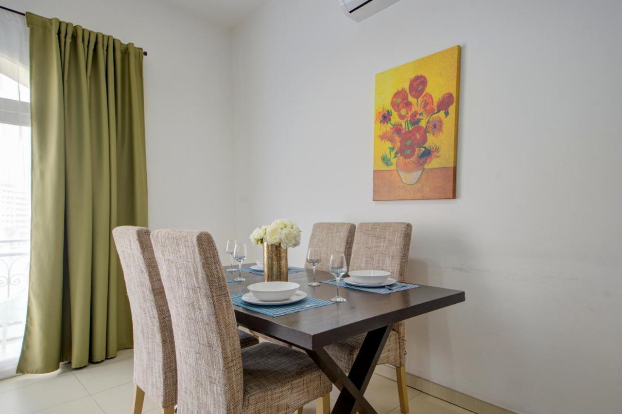 St Julians 2 Bedroom Apartment With Commanding Seaviews By Shortletsmalta Сент Джулианс Экстерьер фото