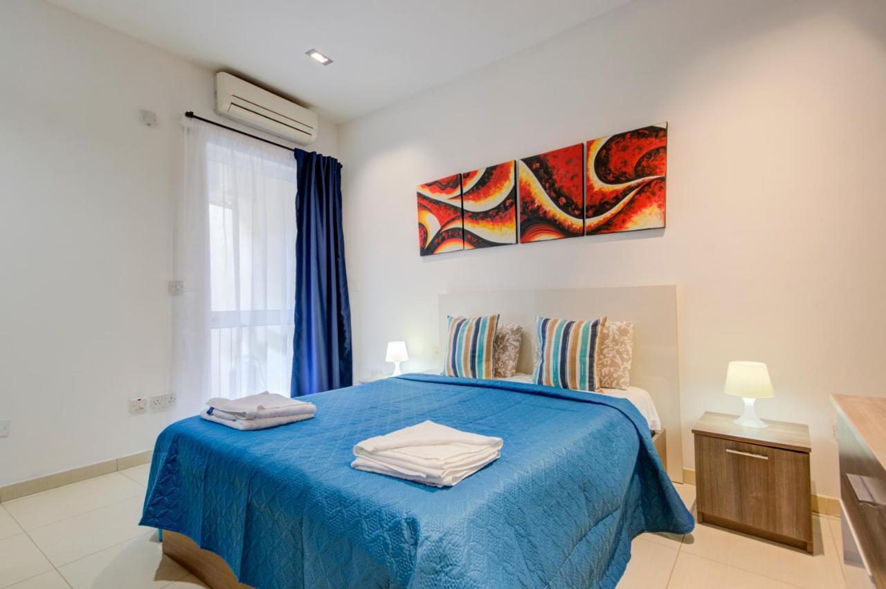 St Julians 2 Bedroom Apartment With Commanding Seaviews By Shortletsmalta Сент Джулианс Экстерьер фото